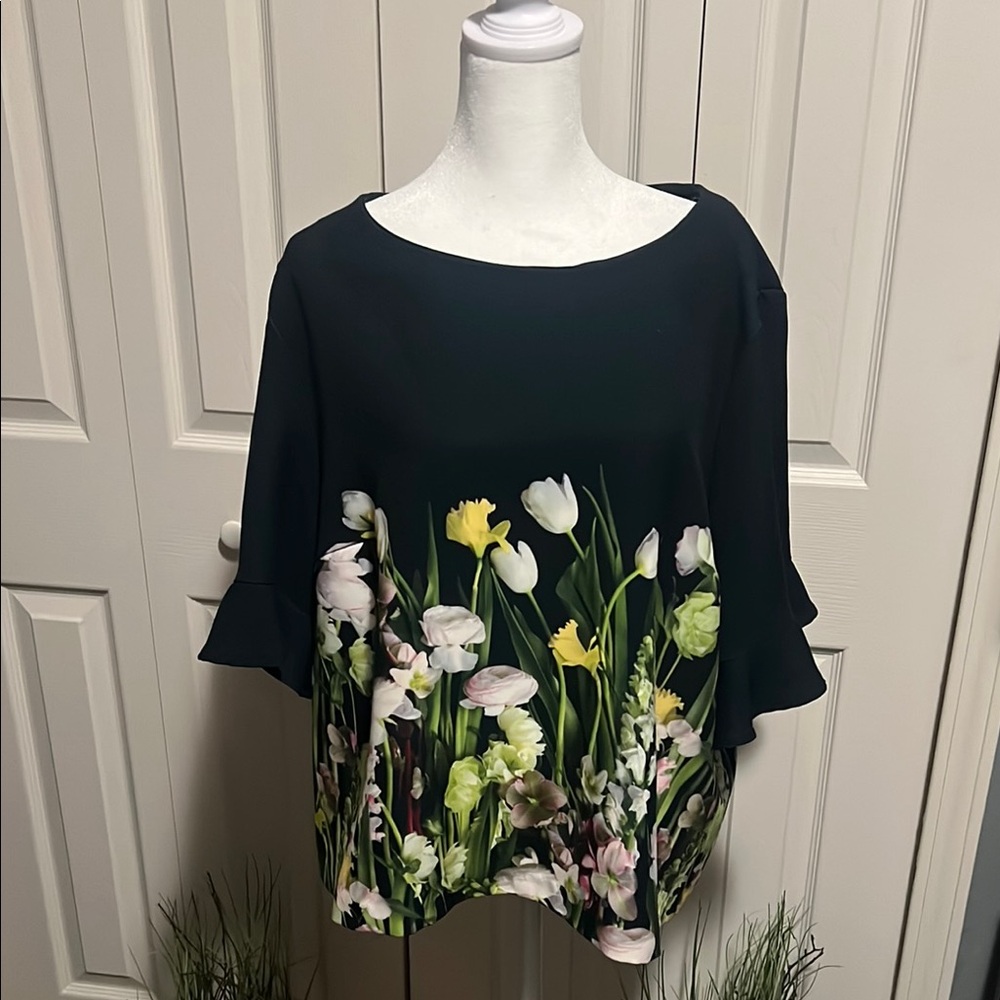Victoria Beckham for Target Black and Yellow 3/4 Sleeve Boxy Blouse